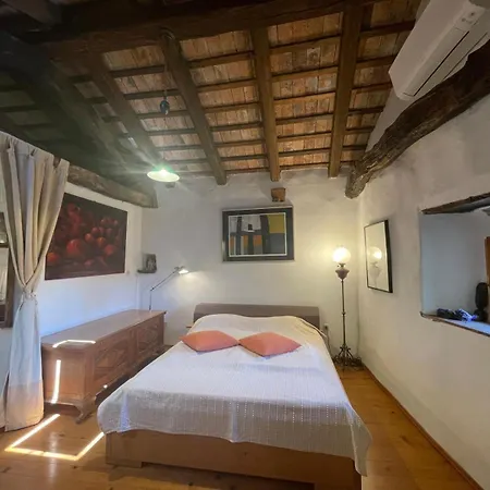 Karst House Mediteranean Slovenia Vakantiehuis *