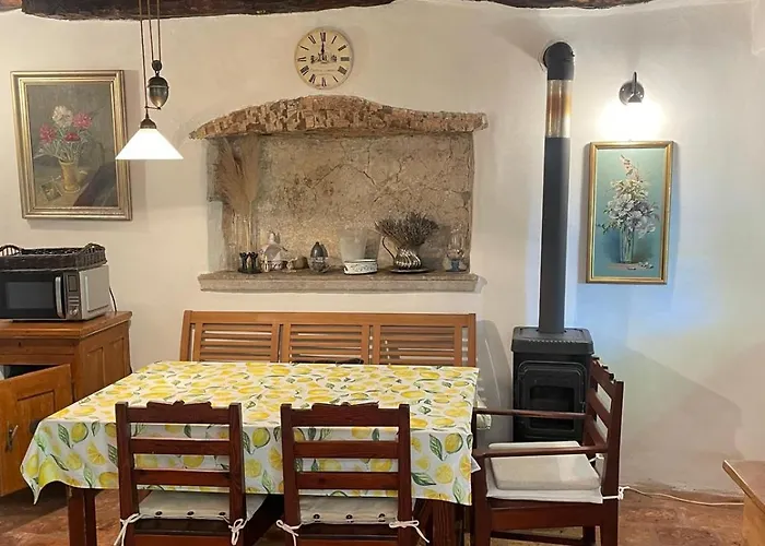 Karst House Mediteranean Slovenia *