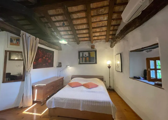 Karst House Mediteranean Slovenia Vakantiehuis *