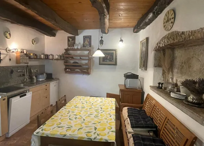 Karst House Mediteranean Slovenia Dutovlje